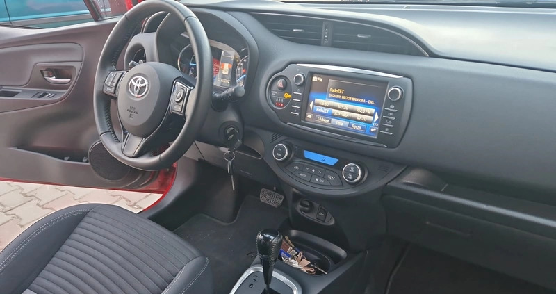 Toyota Yaris cena 45600 przebieg: 130000, rok produkcji 2018 z Strzelin małe 154